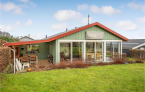 3 Bedroom Lovely Home In Bjert, Gronninghoved Strand